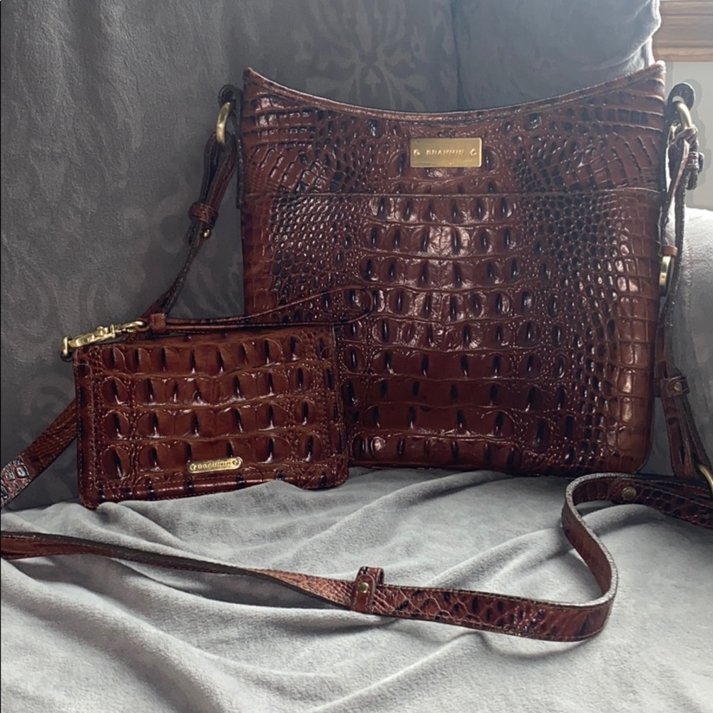 Brahmin purse and matching wallet set!
